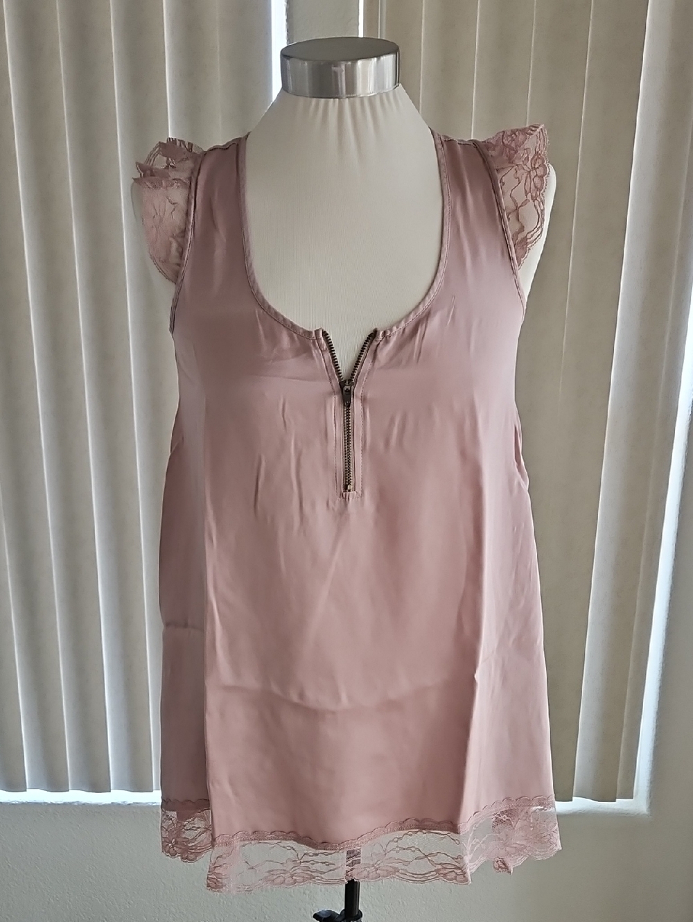 Pleione Dusty Rose Lace-Trim Zip Front Camisole